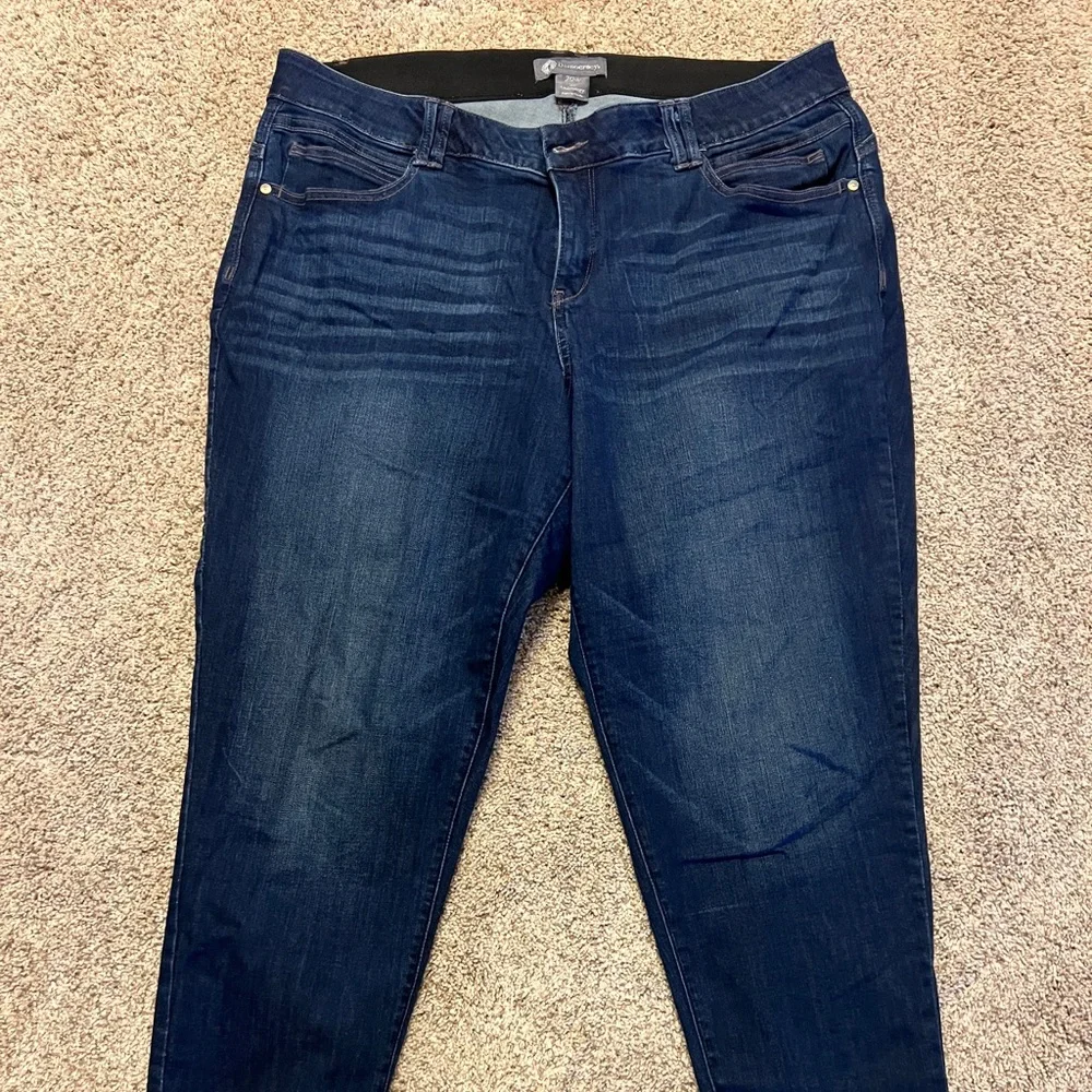 Distressed hems - Picture 1 of 5